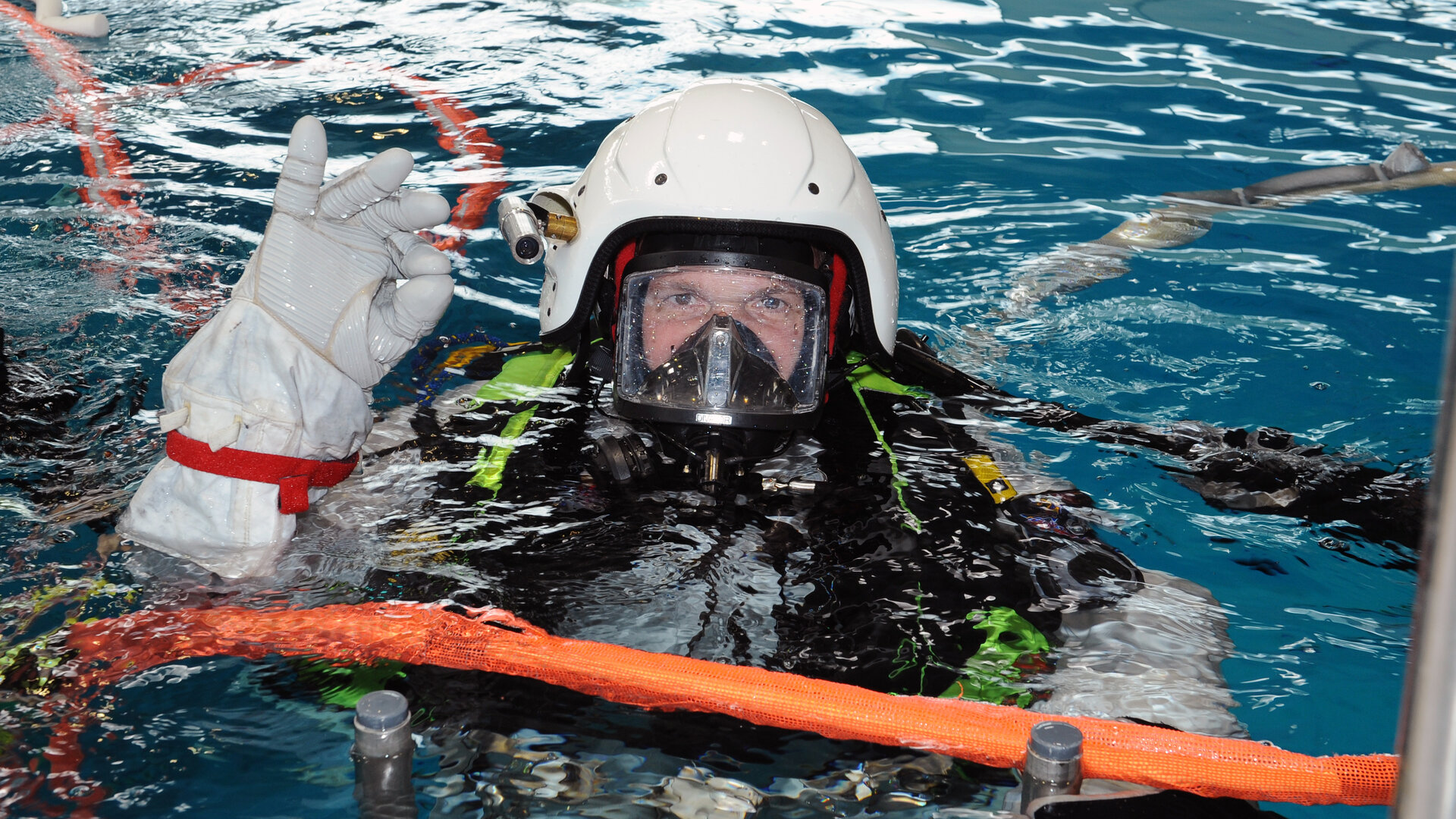 Spacewalk training at EAC