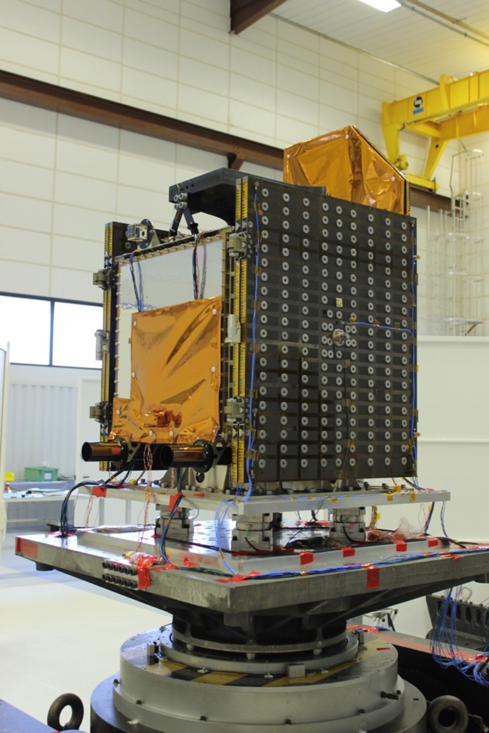 Altius satellite platform and solar array structural and thermal model