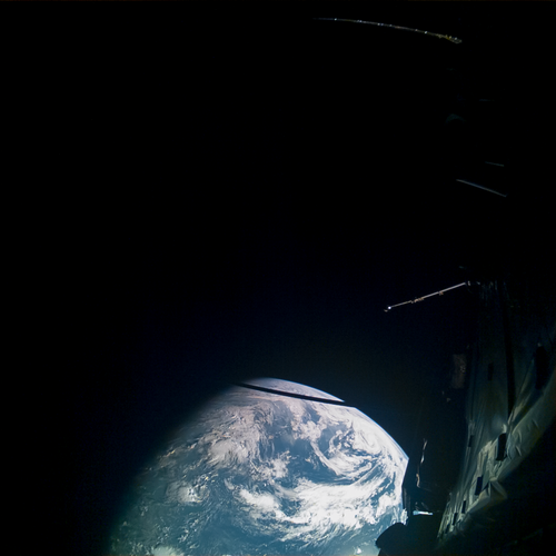 Juice images Earth during lunar-Earth flyby