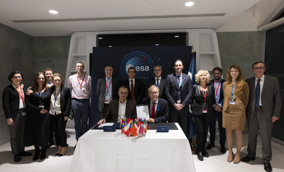 Prometheus and Themis contract rider signature ceremony 