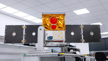 Hive satellite